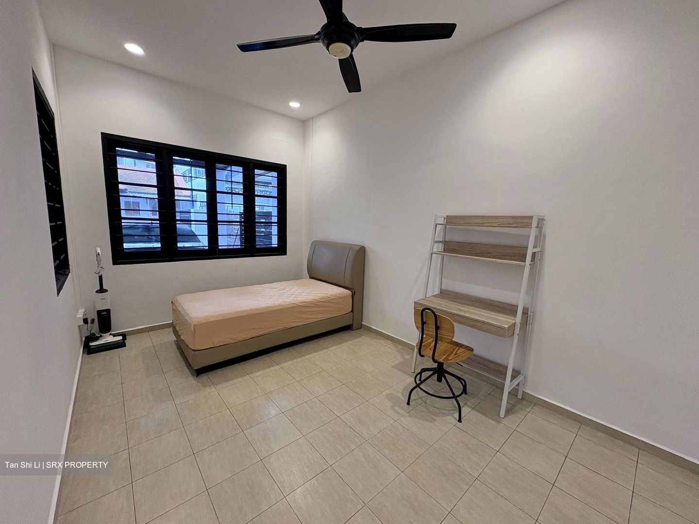 Serangoon Garden Estate (D19), Terrace #450371121